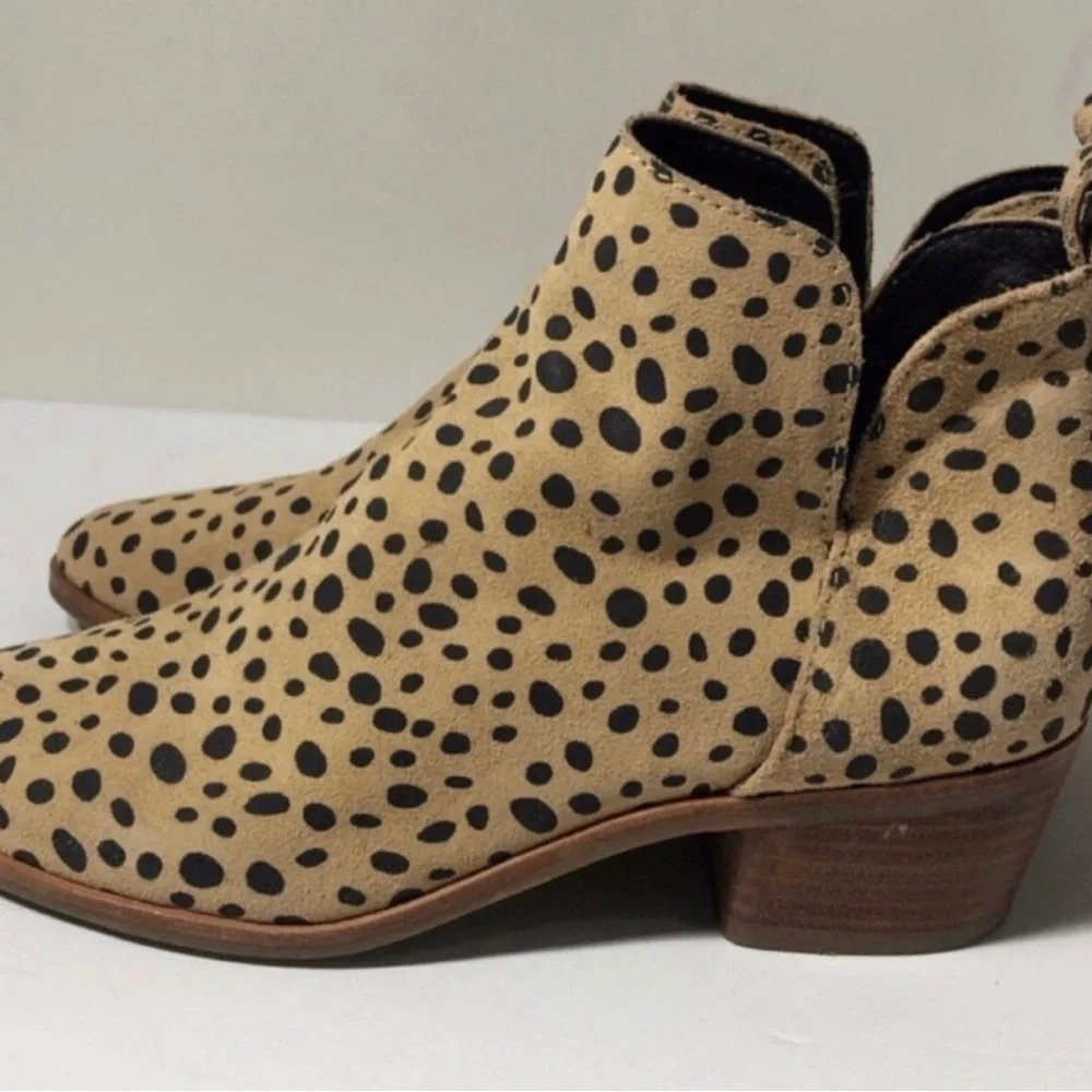 Dolce Vita Leopard Leather Ankle Boots Kaidie Booties. Size 7.
